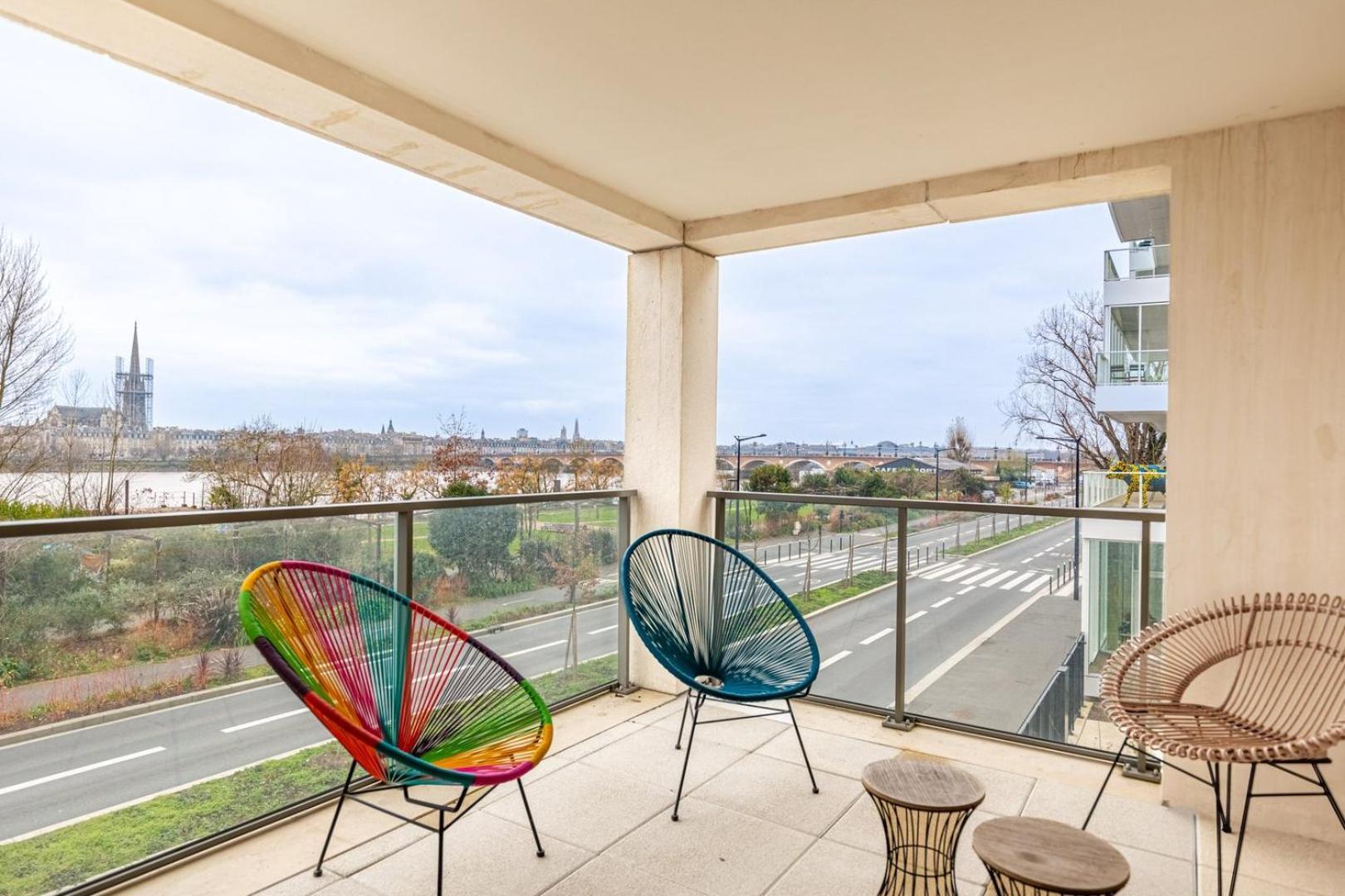 Appartamento Guestready - Peaceful Escape In La Bastide Bordeaux Esterno foto